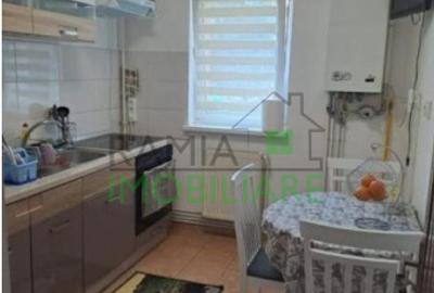 Garsonieră decomandată, mobilată în Astra