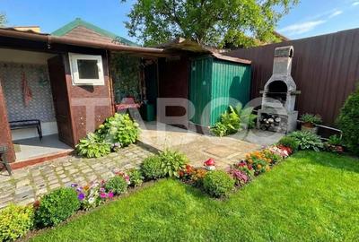 Apartament cu curte 4 camere si pivnita la casa zona Lazaret Sibiu - 1