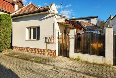 Apartament cu 2 camere decomandat, mobilat în 22 Decembrie 1989