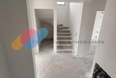 Casă individuală P+1+M cu 5 dormitoare – zona liniștită, Chinteni - 5
