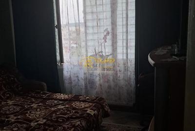 Apartament cu 3 camere decomandat în Gară