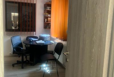 Casa la sol, renovata ,caramida, pentru locuit sau spatiu birouri, zona  buna - 15