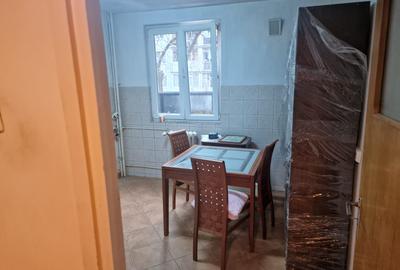 Drumul Taberei, Materna, apartament 2 camere, decomandat, etaj 1/4 - 4