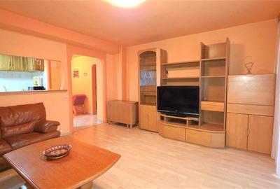 Apartament cu 3 camere decomandat, mobilat în Răcădău