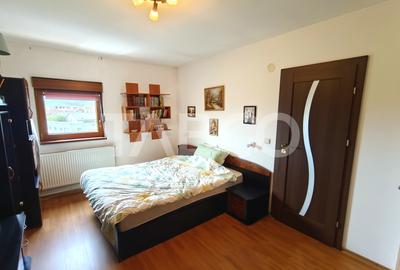 Apartament 2 camere cu balcon de vanzare -complet mobilat - COMISION 0 - 12