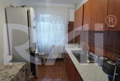 Apartament renovat, 3 camere, Valea Rosie – Etaj 2/4 - 1