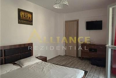 Garsonieră decomandată în Central