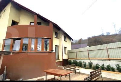 Casă individuală cu 4 camere în Florești