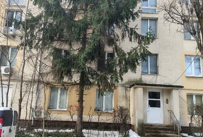 Apartament cu 2 camere decomandat în Primăverii