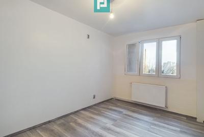 Apartament 3 camere pe str Hateg in Vlaicu - 13