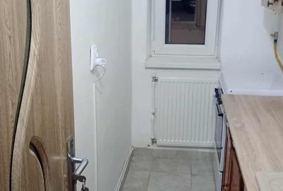 Garsoniera 27mp Bradet etaj 3 finisata 38.800eur - 5