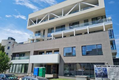 Apartament cu 3 camere decomandat în Aviației