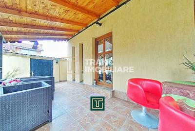 Casă impresionantă cu 15 camere, teren generos, piscină in Fantanele, Arad - 2