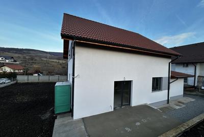 Casă individuală cu 5 camere în Popești