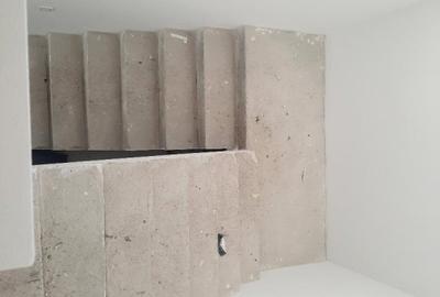 FARA COMISION casa 5 camere 3 bai 2 placi P+1+pod incalzire pardos canal apa - 45