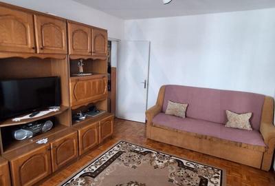 Apartament cu 2 camere semidecomandat, mobilat în Hipodrom 1