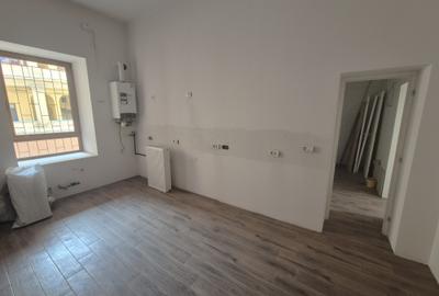 Apartament ultracentral, renovat integral, Arad, comision 0 - 9