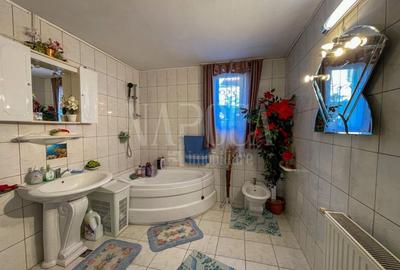 Casa 7 camere de vanzare in Floresti - 9