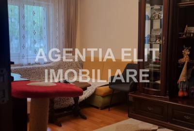Apartament 3 camere, zona Scolii nr. 13 - 2