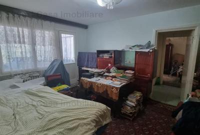 Apartament 2 camere Podu Ros. Centru. Etaj 2