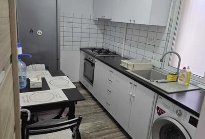 2 camere de închiriat - Eroii Revoluției - 2 minute metrou - 8