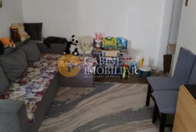 Apartament cu 3 camere semidecomandat în Tătărași