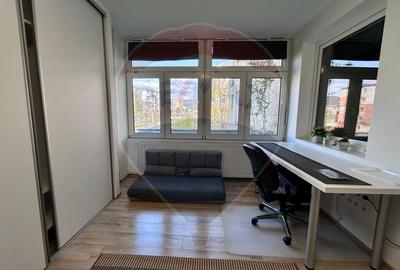 DE INCHIRIAT: Apartament spatios cu 3 camere si terasa generoasa - 4
