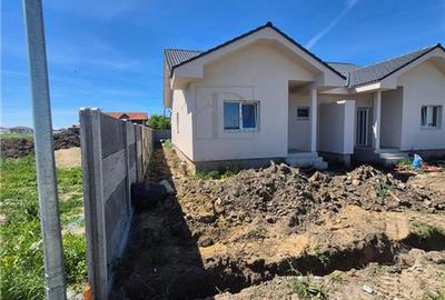 DUPLEX LA ASFALT SI TOATE UTILITATILE LA PRET DE APARTAMENT  POSIBILITATE MANSAR - 2