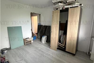 Apartament de 3 camere, decomandat,  renovat complet ,Drumul Taberei, 4 minute d - 3