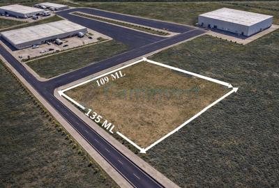 Teren Construcții intravilan de 14386 mp, în Vest