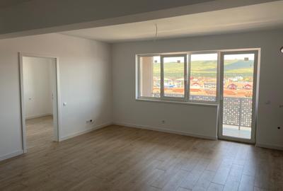 Vand apartament nou finisat cu 2 camere