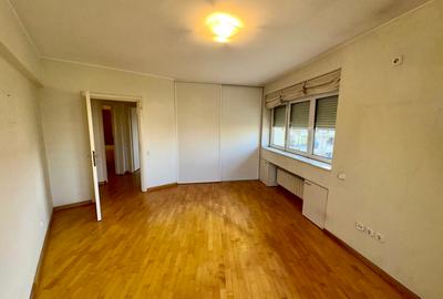 UNIRII - FANTANI 5 camere decomandat etaj 5 panorama deosebita - 13