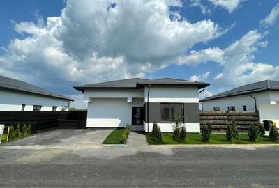 Casă individuală cu 5 camere în Balotești