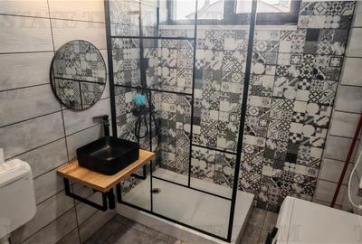 Apartament de 2 camere in bloc nou (  2 etaje ) la cheie, cu toate utilitatile s - 12