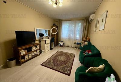 Apartament cu 3 camere semidecomandat, mobilat în Gorjului
