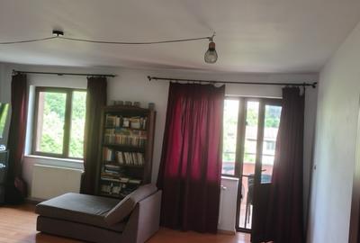 Apartament 4 camere, 1 apartament pe etaj - 2