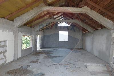 Casă individuală cu 4 camere în Tisa-Silvestri