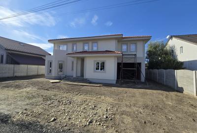 Duplex cu 6 camere în Moșnița Nouă