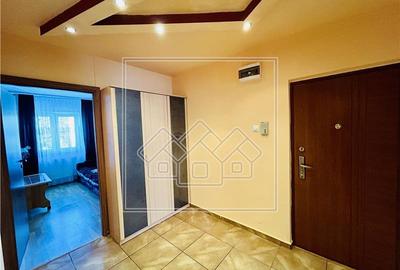 Apartament de inchiriat in Sibiu - 3 camere si balcon - zona N. Iorga - 4