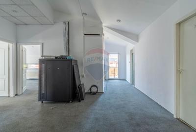 Casa cu 12 camere de vanzare in zona semicentrală! COMISION 0! - 28