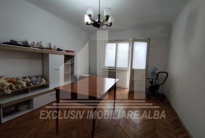 Apartament 4 camere decomandate | 2 bai | 2 balcoane | 77 mp | Cetate - 2