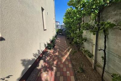 DUPLEX 5 CAMERE - ZONA LINISTITA - TOATE UTILITATILE - GATA DE MUTAT - 5