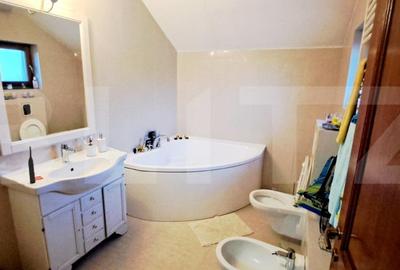 Casa individuala cu 4 camere,200 mp, teren 365 mp,cartier Europa - 9