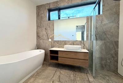 Vila Exclusivista in Mijlocul Naturii *959mp teren*/ 420mpc / Balotesti - 54