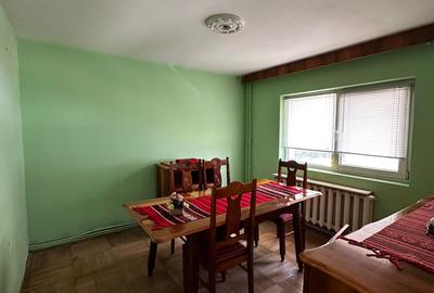 Apartament cu 4 camere decomandat în Cug