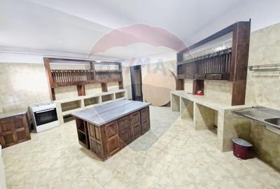 Pensiune Eselnita / 16 camere / Teren - 1448 mp / Ponton - 13