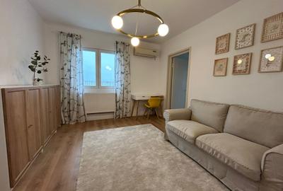 Apartament cu 2 camere semidecomandat, mobilat în Titan