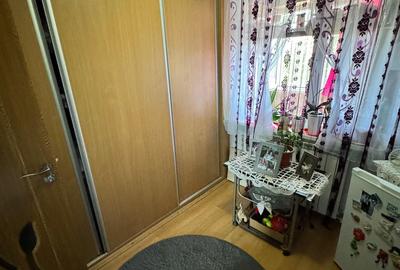 Apartament 4 camere decomandat CET - 17