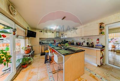 Vilă cu 4 camere de vânzare 921 mp zona Subcetate,Arad - 22