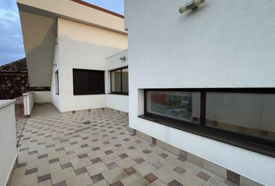 Casa moderna P+1E,spatioasa,teren 700 mp in Sacalaz - 32